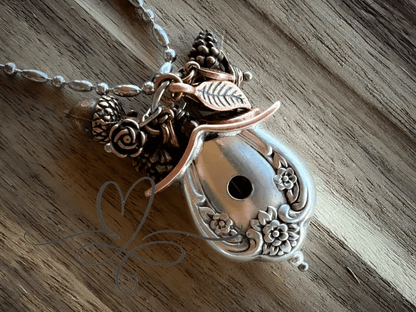🔥⏰✨The 1951 "Magnolia" Birdhouse Necklace